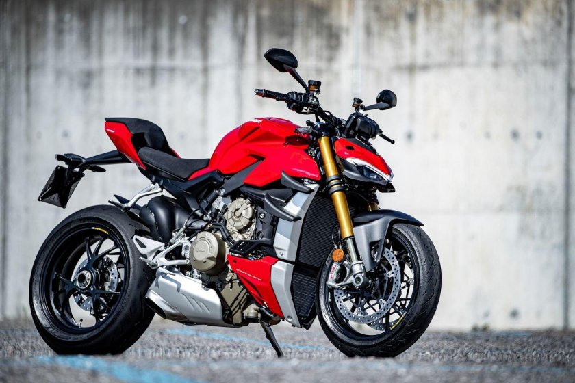 Ducati v4 Street Fighter