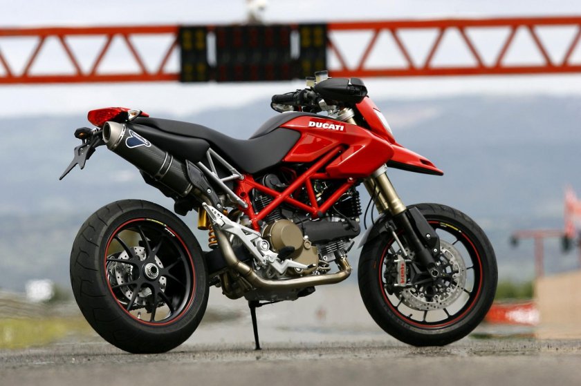 Ducati Hypermotard 1100