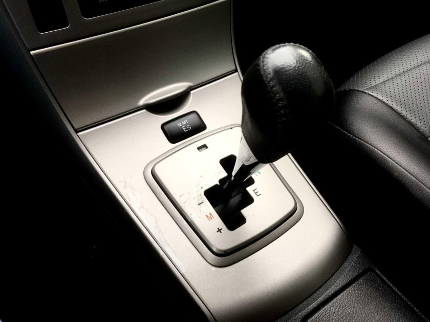 Коробка робот на Тойота Королла 2008