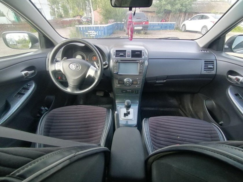 Тойота Королла 2007 робот