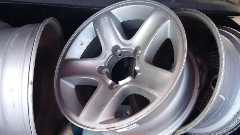 Диски на эскудо на 16