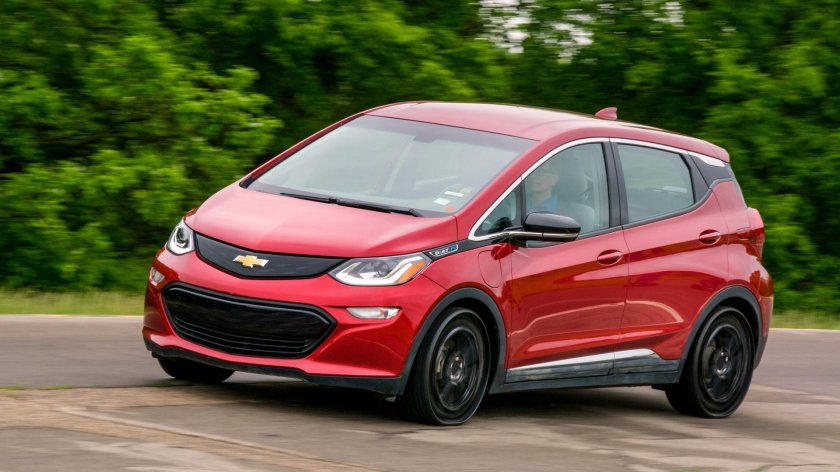 Chevrolet bolt электромобиль