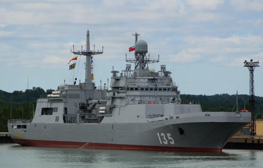 Десантный корабль Иван Грен