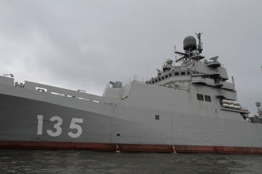 Иван Грен большой десантный корабль