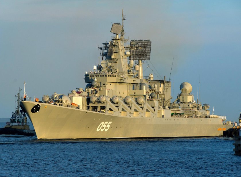 Маршал Устинов ракетный крейсер