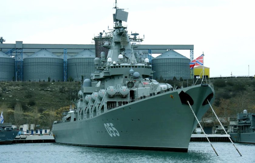 Флагман черноморского флота ракетный крейсер москва