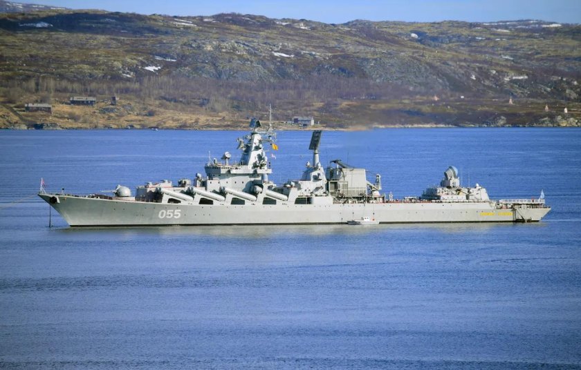 Маршал Устинов ракетный крейсер