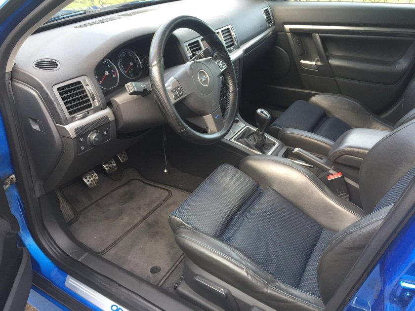 Opel Vectra OPC салон