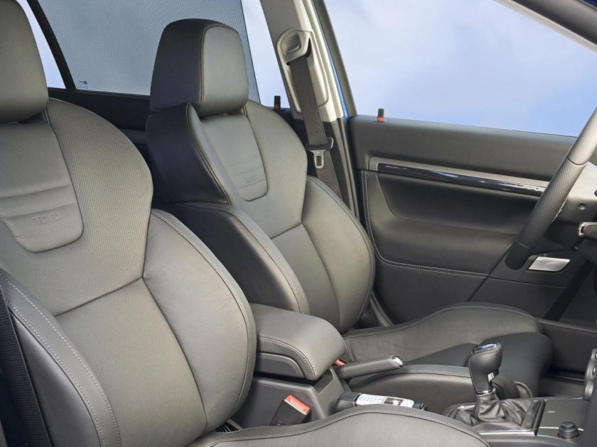 Opel Vectra OPC салон