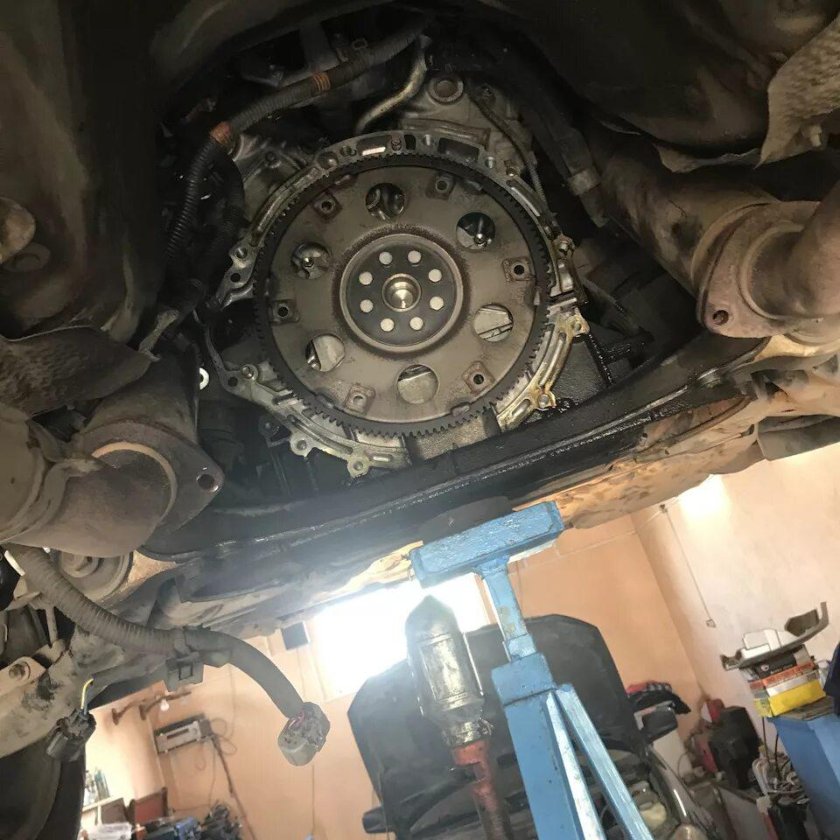 Сальник коленвала Лексус gs350