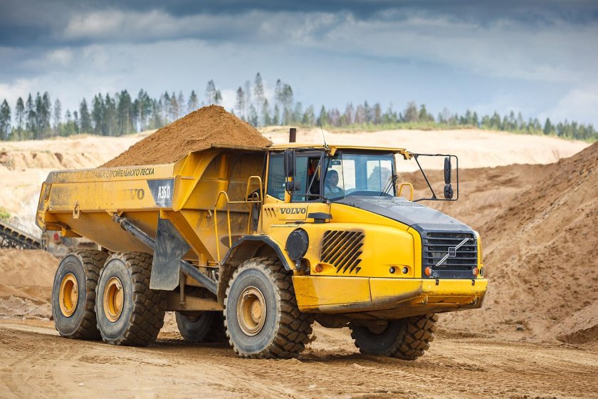 Карьерный самосвал Вольво а-40