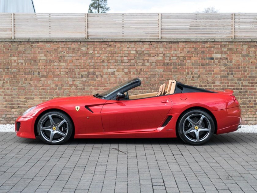 Феррари sa aperta