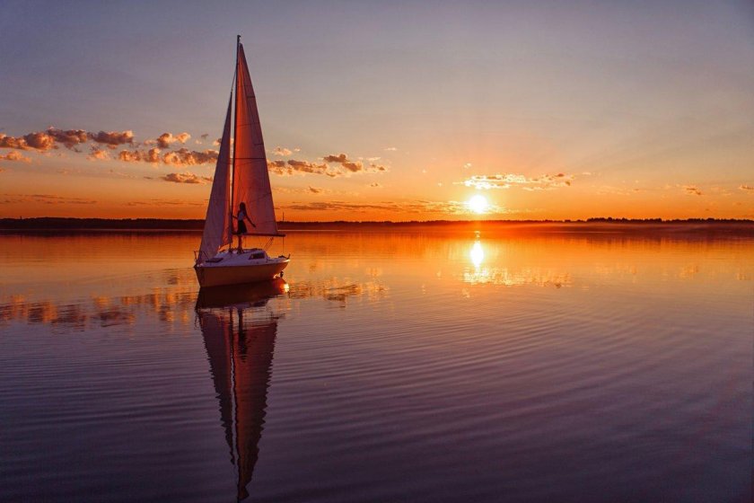 Парусная яхта Обское море