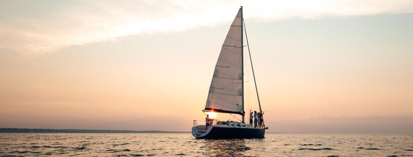 Парусные яхты