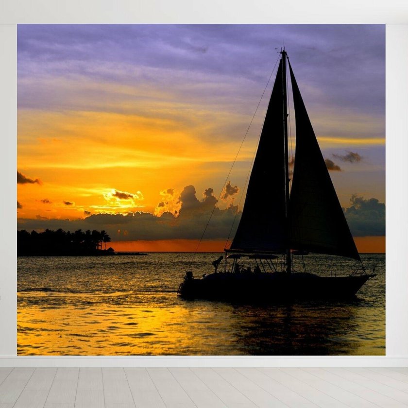 Парусник в море