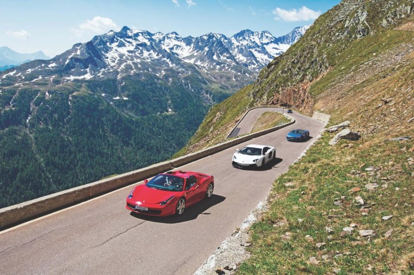 Феррари в горах