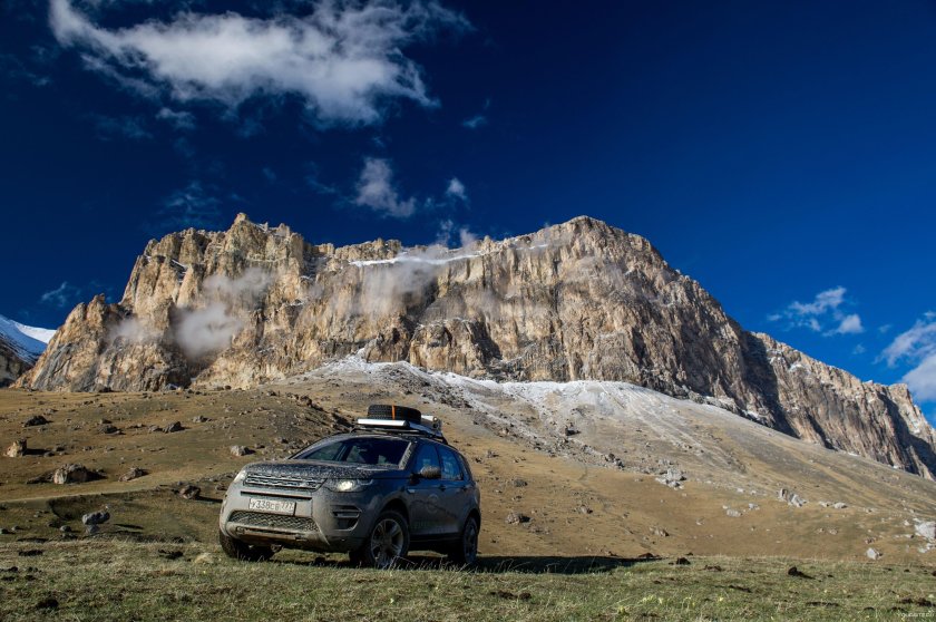 Land rover discovery 5