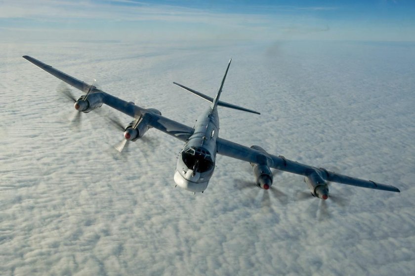 Бомбардировщик ту-95мс