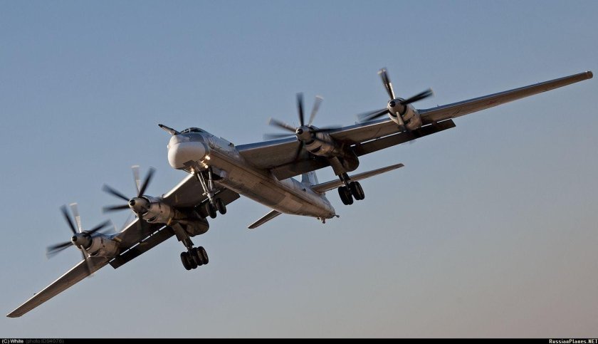 Бомбардировщик ту-95мс