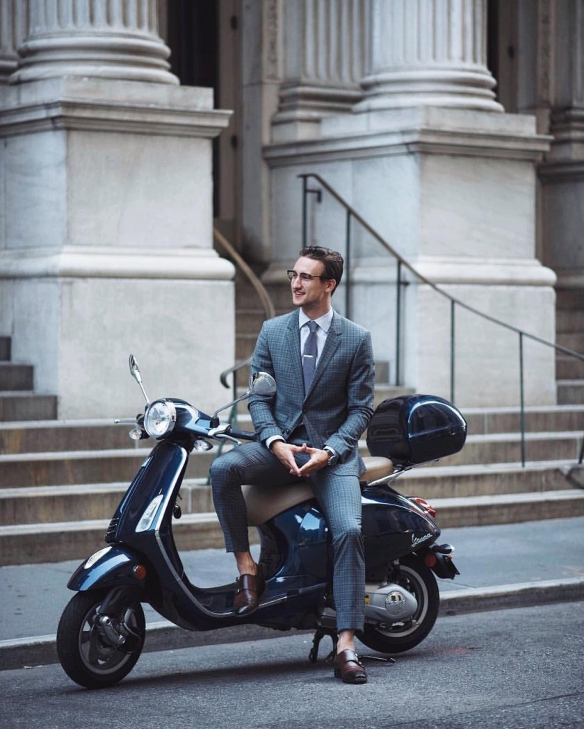 Стильный скутер