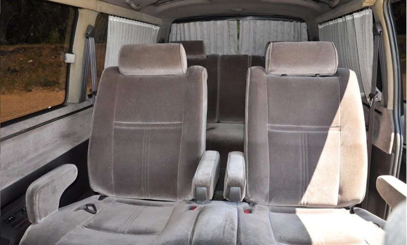 Toyota Hiace 100 салон