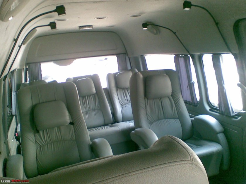 Toyota Hiace h300 салон
