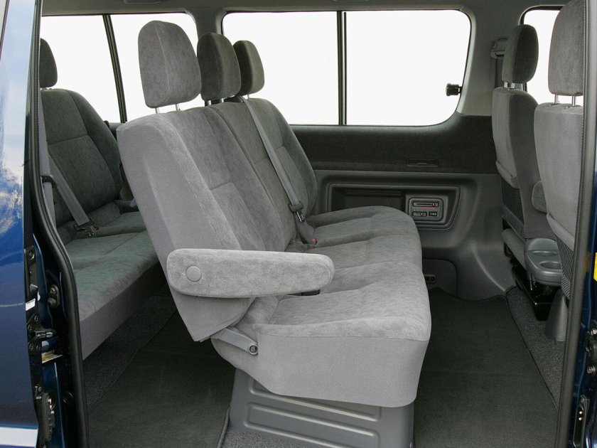 Toyota Hiace 2008 салон