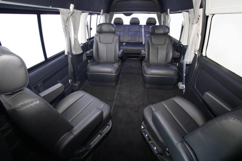 Toyota Hiace 2021 салон