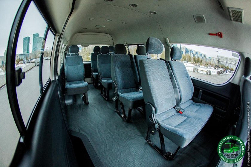 Микроавтобус Toyota Hiace 12 мест