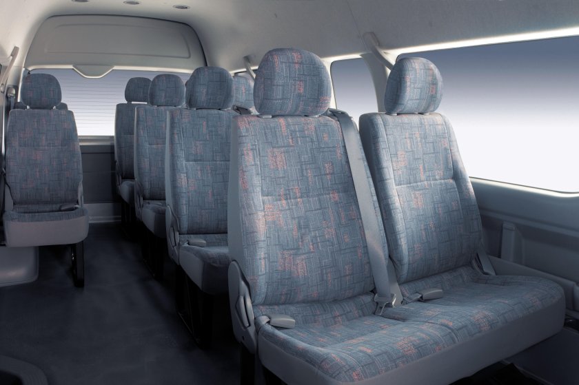 Toyota Hiace h200 салон