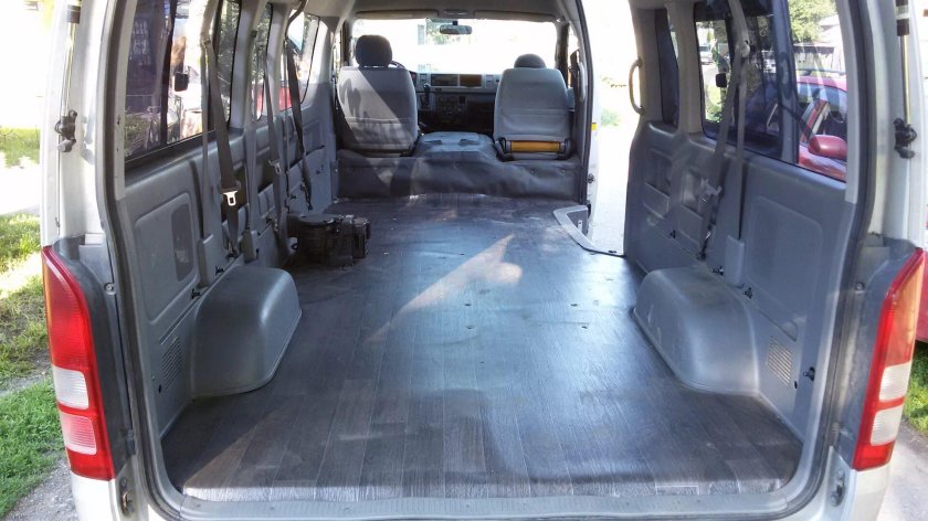 Тойота Хайс h200