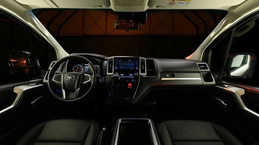 Toyota Hiace h300 новый минивэн