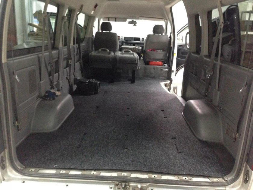 Тойота Хайс h200 салон