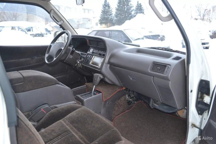 Toyota Hiace 1990 салон
