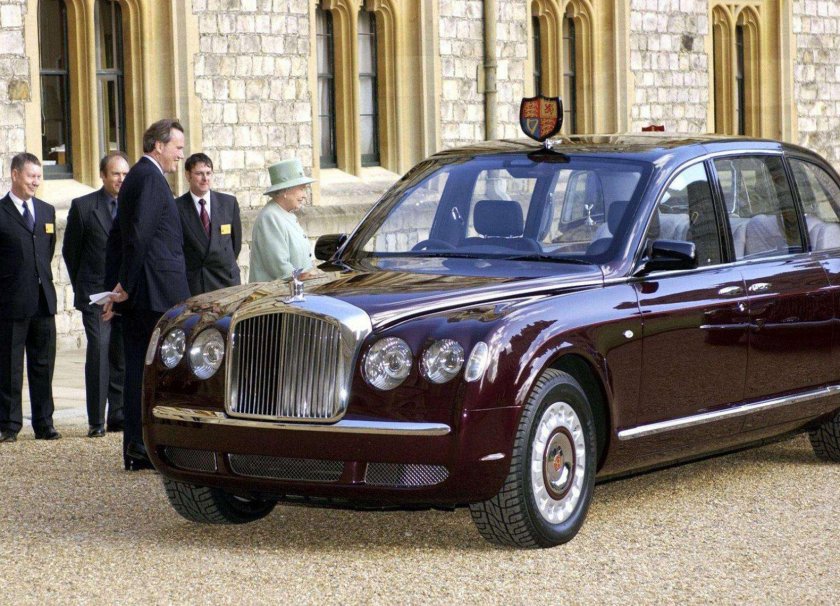 Bentley State Limousine Елизаветы II