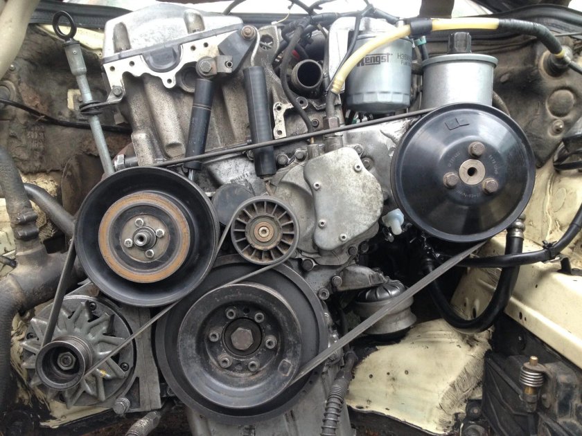 Mercedes Benz Sprinter 601 мотор ремень