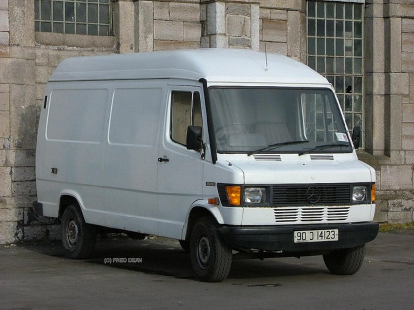 Мерседес Бенц 308