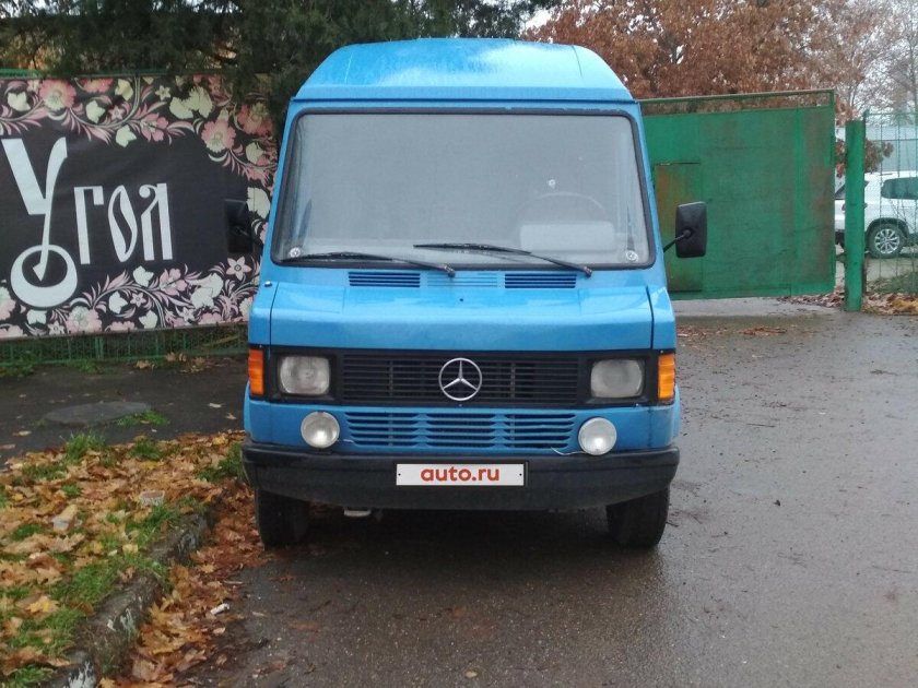 Мерседес Бенц 308д