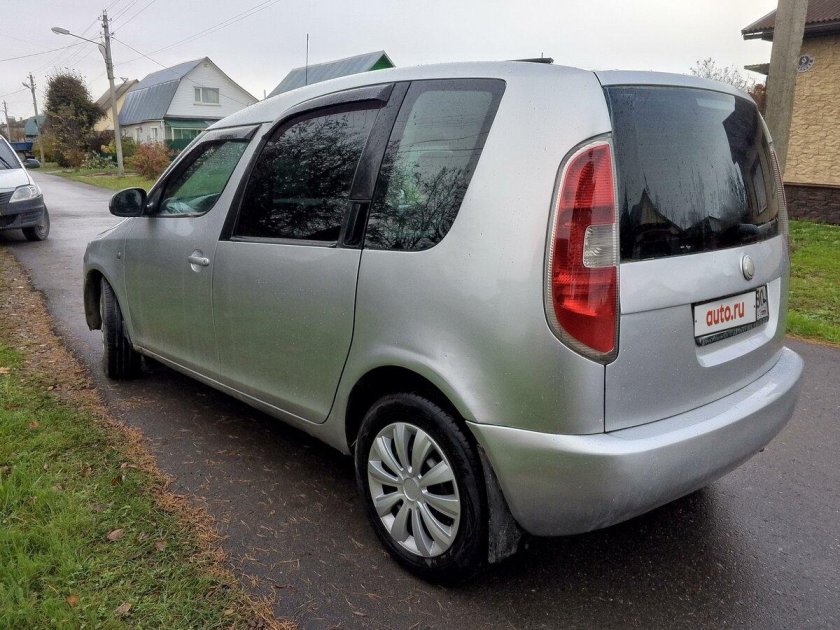 Шкода компактвэн румстер