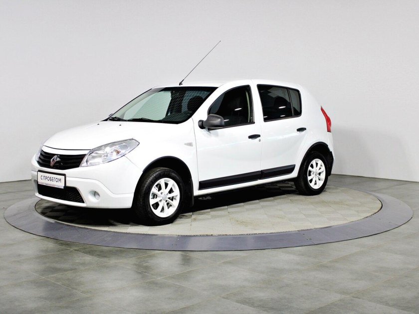 Сандеро 2013 белый