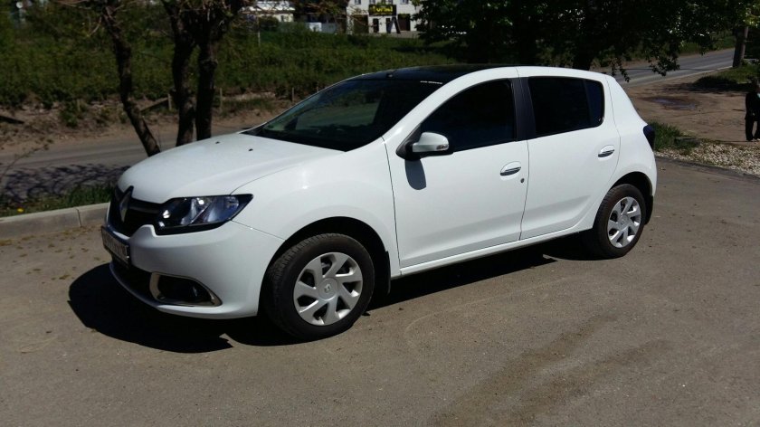 Рено Сандеро 2 белый