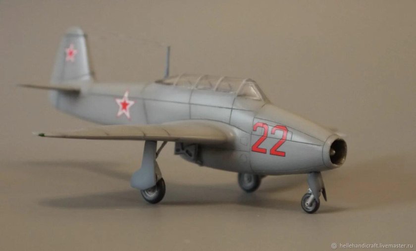 Як-7 Ути 1:72 Valom