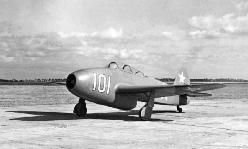 Як 9 реактивный