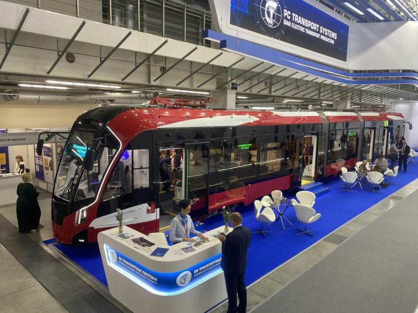 71-932 Невский трамвай