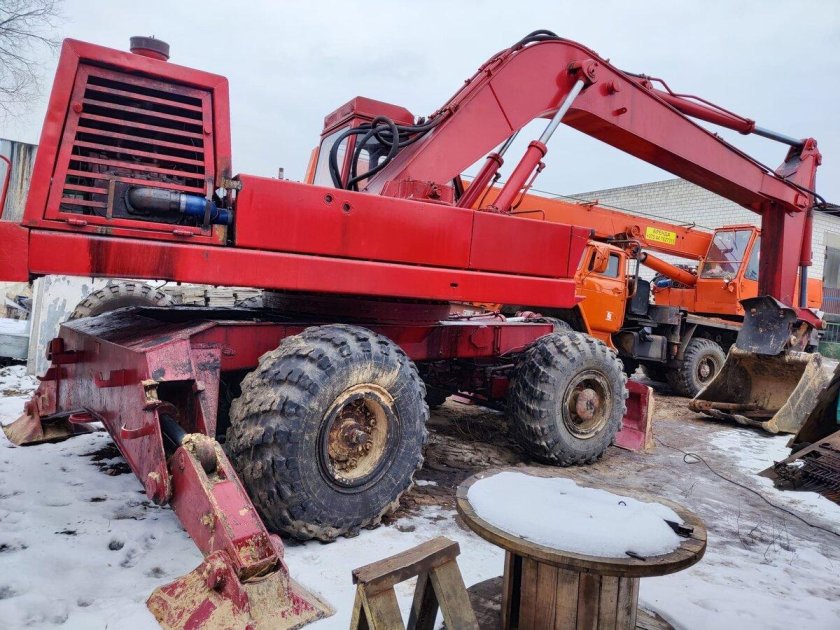 Экскаватор эо 3322