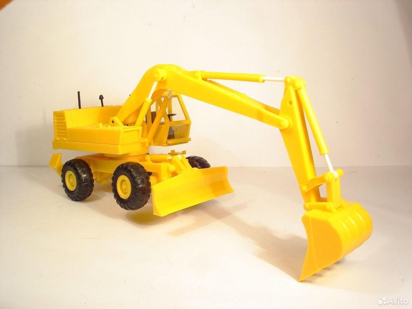 Экскаватор АТЕК 881