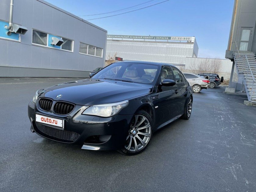 Бмв 5 черная 2005