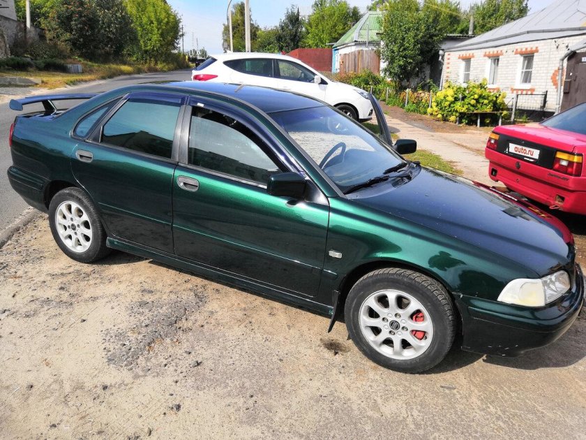 Вольво с40 1 поколение седан зеленая