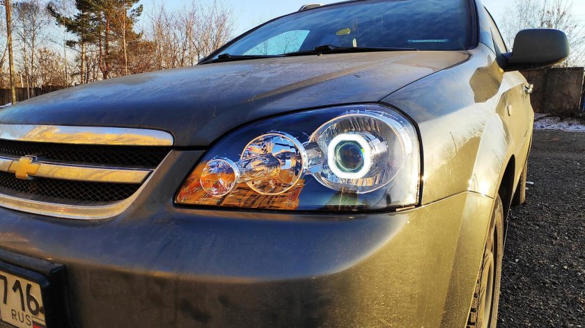 Фары на Шевроле Лачетти седан с линзами