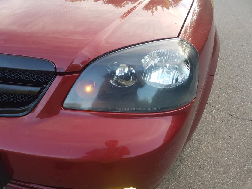 Черные маски фар Шевроле Лачетти